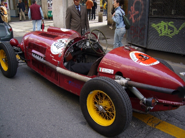 ｘｋ１２０クラシックカーイベント参戦記その２７ イタリア ミッレミリア２００６ その４ 広島自動車 ヴィンテージジャガー ヴィンテージ英国車のスペシャルショップ